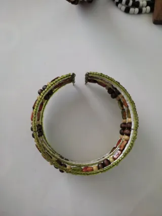 Tre braccialetti di perline