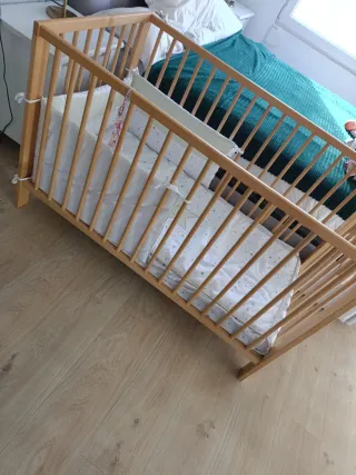 Cuna IKEA (+colchón babykeeper valorado en 200€)