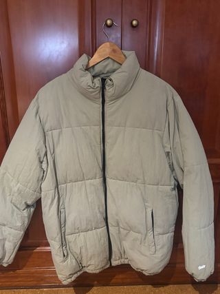 Cazadora Pull&Bear verde oliva