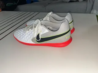 Zapatillas Futsal Nike Talla 40