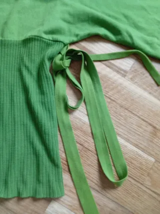 Jersey Zara verde con lazada