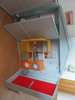 Casita de Barbie con muñeca Barbie