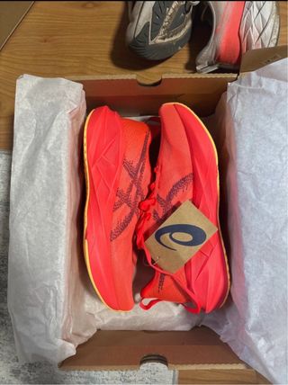 Asics Novablast 5 Naranja/Rojo