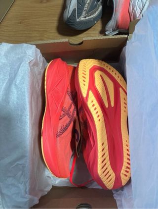 Asics Novablast 5 Naranja/Rojo