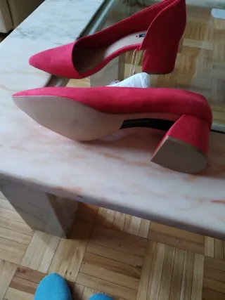 Zapatos Stradivarius rojos talla 39