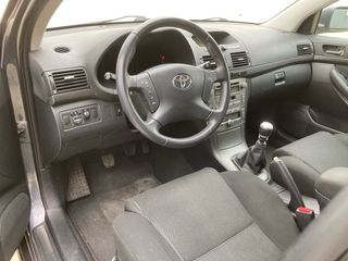 Toyota Avensis 2005