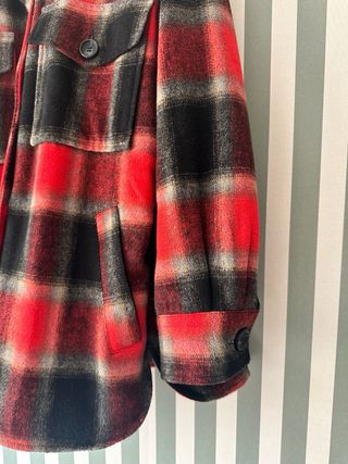 Sobrecamisa cuadros roja y negra