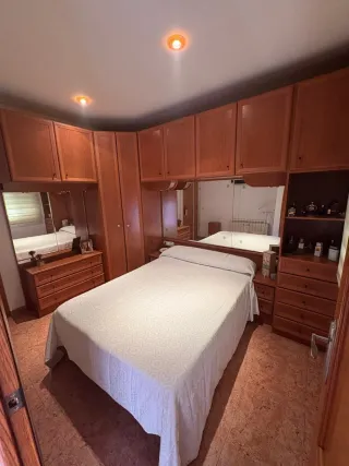 Armario de dormitorio de madera