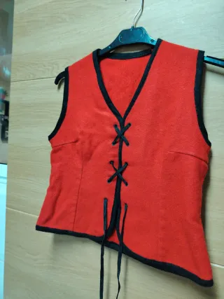 Cuerpiño baserri rojo hombro 32/42/46