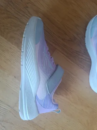 Zapatillas Skechers Niña Rosa y Morado