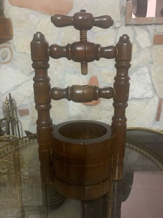 Schiaccianoci antico in legno massello '800