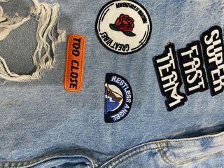 Pantalones vaqueros mujer con parches