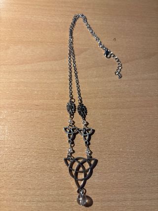 Colgante bisutería nudo celta con piedra