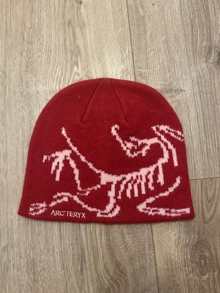 Gorro Arc'teryx Rojo Esqueleto