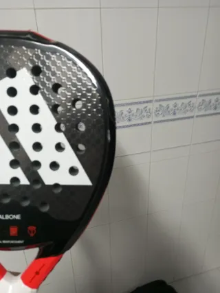 Pala Pádel Adidas Metalbone Casi Nueva