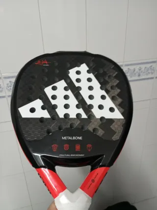 Pala Pádel Adidas Metalbone Casi Nueva