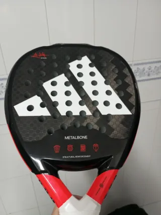 Pala Pádel Adidas Metalbone Casi Nueva