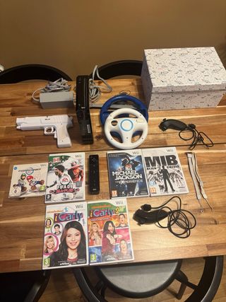Pacchetto Wii: Console, Controller e Giochi