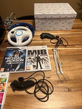 Pacchetto Wii: Console, Controller e Giochi