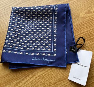 Pañuelo Salvatore Ferragamo Azul Elefantes