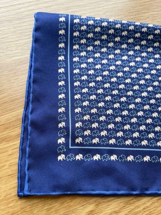 Pañuelo Salvatore Ferragamo Azul Elefantes