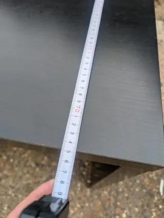 Mesa y silla de oficina