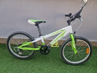 Bici Junior Conor WRC 20 Muy Cuidada casco regalo