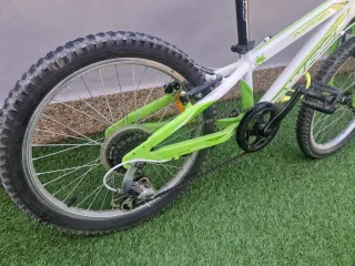 Bici Junior Conor WRC 20 Muy Cuidada casco regalo