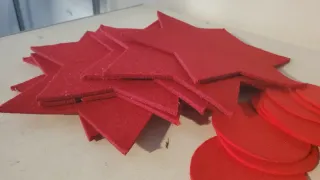 Centros de mesa rojos para bar/restaurante