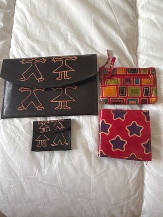 Monederos de piel con dibujos