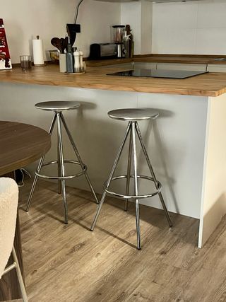 Taburetes de diseño metal