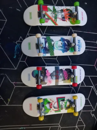 4 Fingerboards Skates Tech Deck