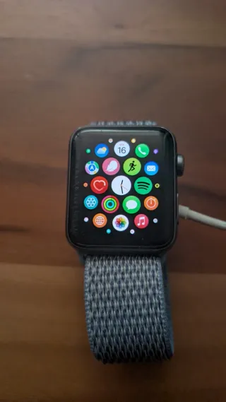 Apple Watch S3 + cargador y Correas