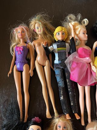 Lotto 18 bambole assortite