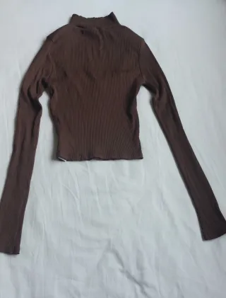 Camiseta marrón de manga larga