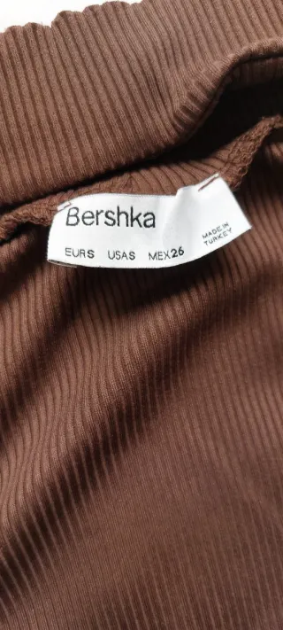 Camiseta marrón de manga larga