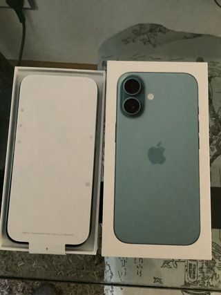 iPhone 11 128GB Verde mai usato, regalo