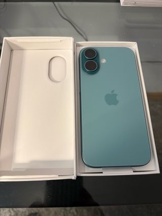 iPhone 16 128GB Verde, regalo mai utilizzato