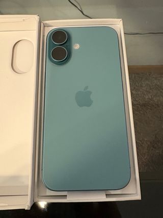 iPhone 16 128GB Verde, regalo mai utilizzato