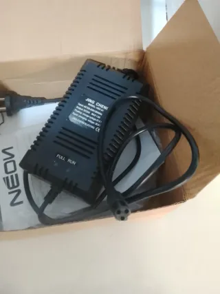 Cargador JING CHENG HBC-41