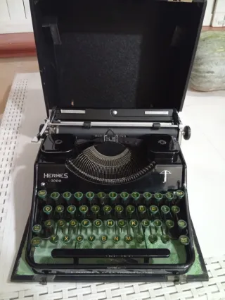 Macchina da scrivere Hermes 2000 vintage
