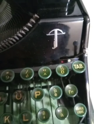 Macchina da scrivere Hermes 2000 vintage