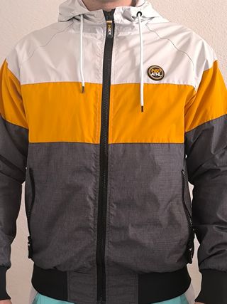 Chaqueta Inside gris y amarilla