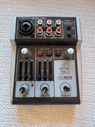 Behringer Xenyx 302 USB Mezclador