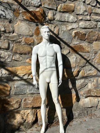 Maniquí hombre blanco con rostro