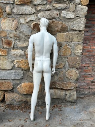 Maniquí hombre blanco con rostro
