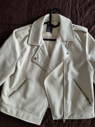 Chaqueta efecto piel