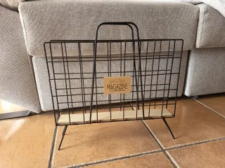 Revistero Metálico y Madera Negro