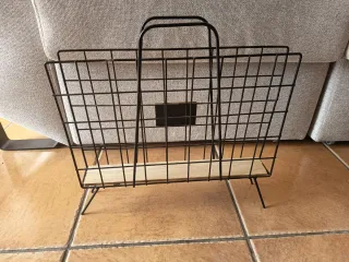 Revistero Metálico y Madera Negro