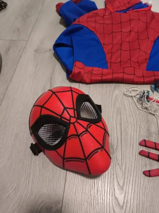 Lote Spiderman: Disfraz, Máscara y Muñeco